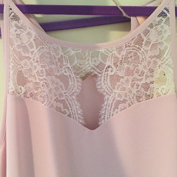 Beautiful blush top - Picture 2 of 2